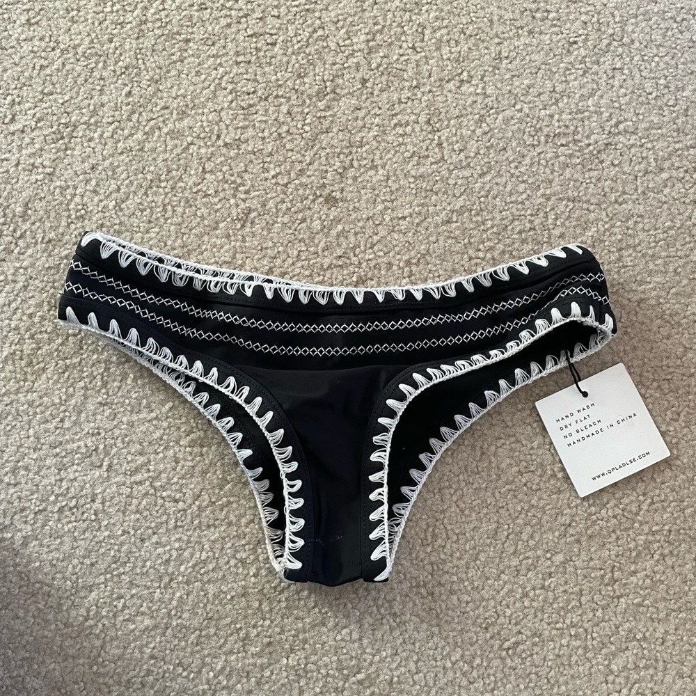 🍀NWT Black and White Bikini Bottom